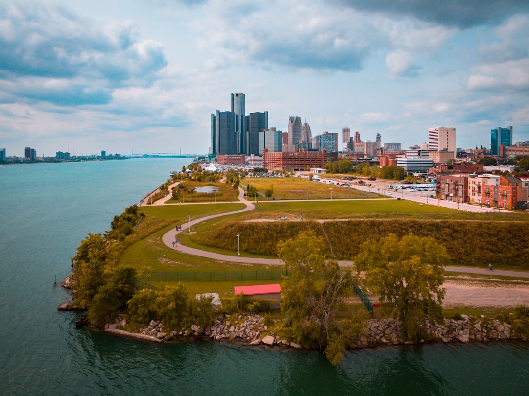 Secret World vs Wanderlog a Detroit 2026: Il Migliore Trip Planner - Detroit | Secret World Trip Planner