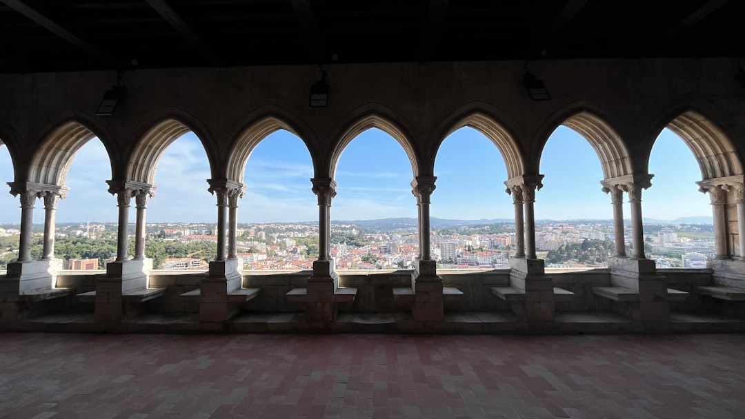 Come visitare Leiria con Secret World: la tua guida 2026 - Leiria | Secret World Trip Planner