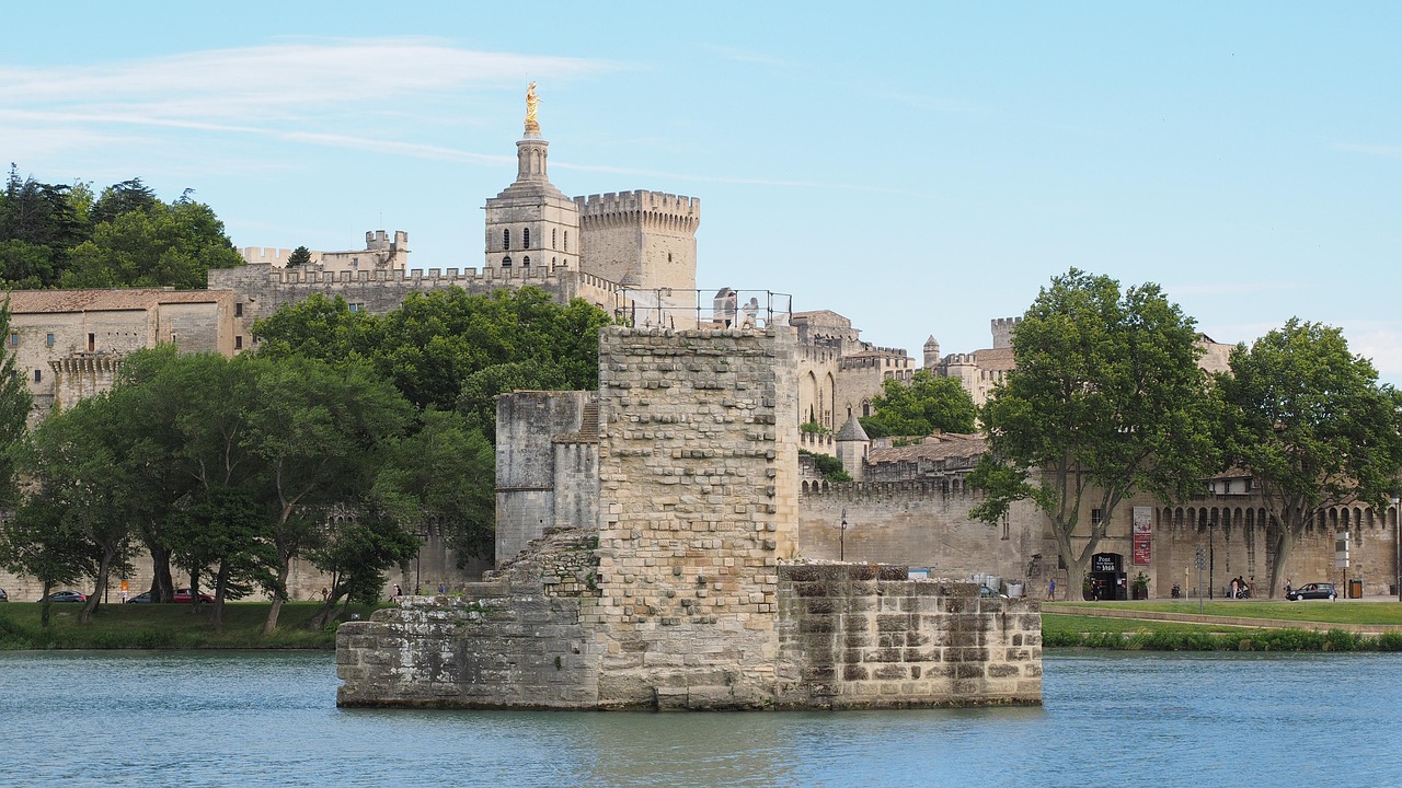 Secret World Review 2026 in Avignon: Your Best Travel Ally - Avignon | Secret World Trip Planner