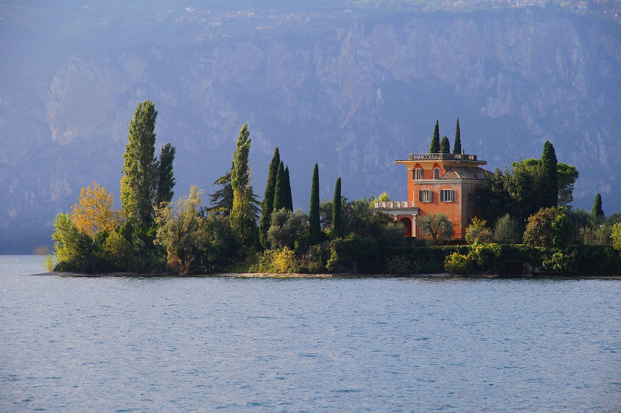 Itinerario perfetto Lago di Garda con AI: Guida 2026 - Lago di Garda | Secret World Trip Planner