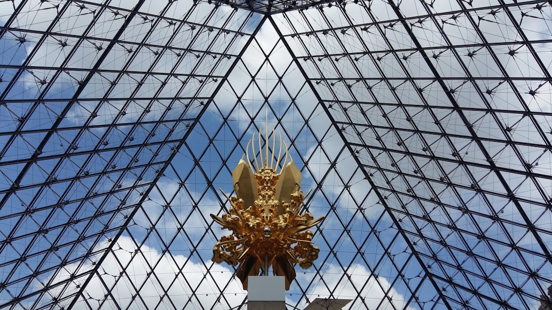 Meilleur Planificateur de Voyage IA Paris 2026 : Segui Secret - Paris | Secret World Trip Planner