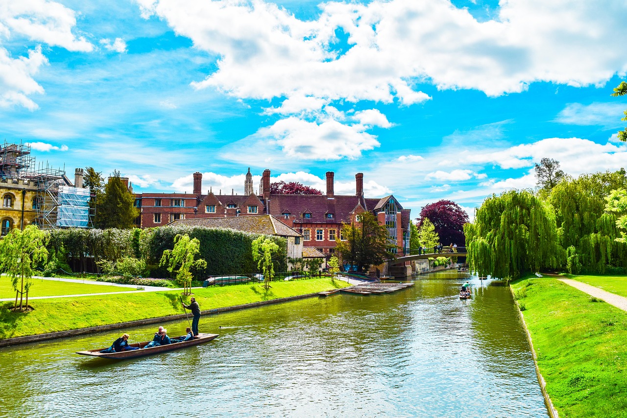 Best Travel Apps Cambridge 2026: Top 5 for a Perfect Trip - Cambridge | Secret World Trip Planner
