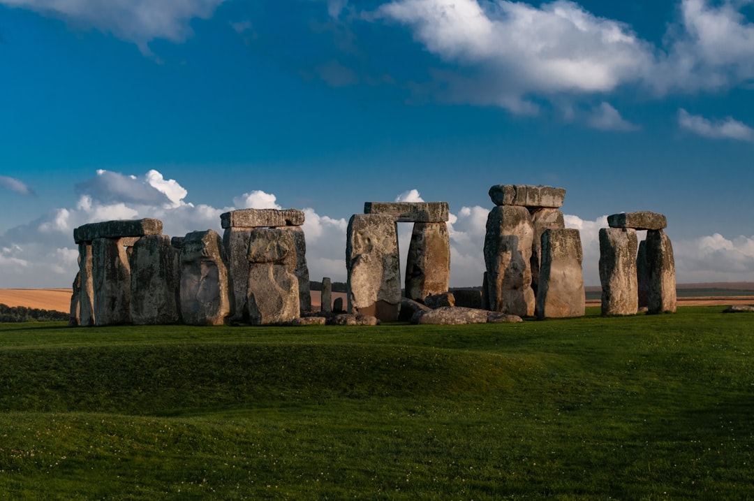 Stonehenge: O Mistério dos Monumentos Pré-Históricos - Salisbury SP4 7DE | Secret World Trip Planner
