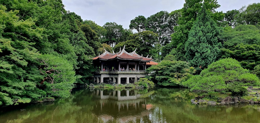 Exploring the Shinjuku Gyoen National Garden - Shinjuku City | Secret World Trip Planner