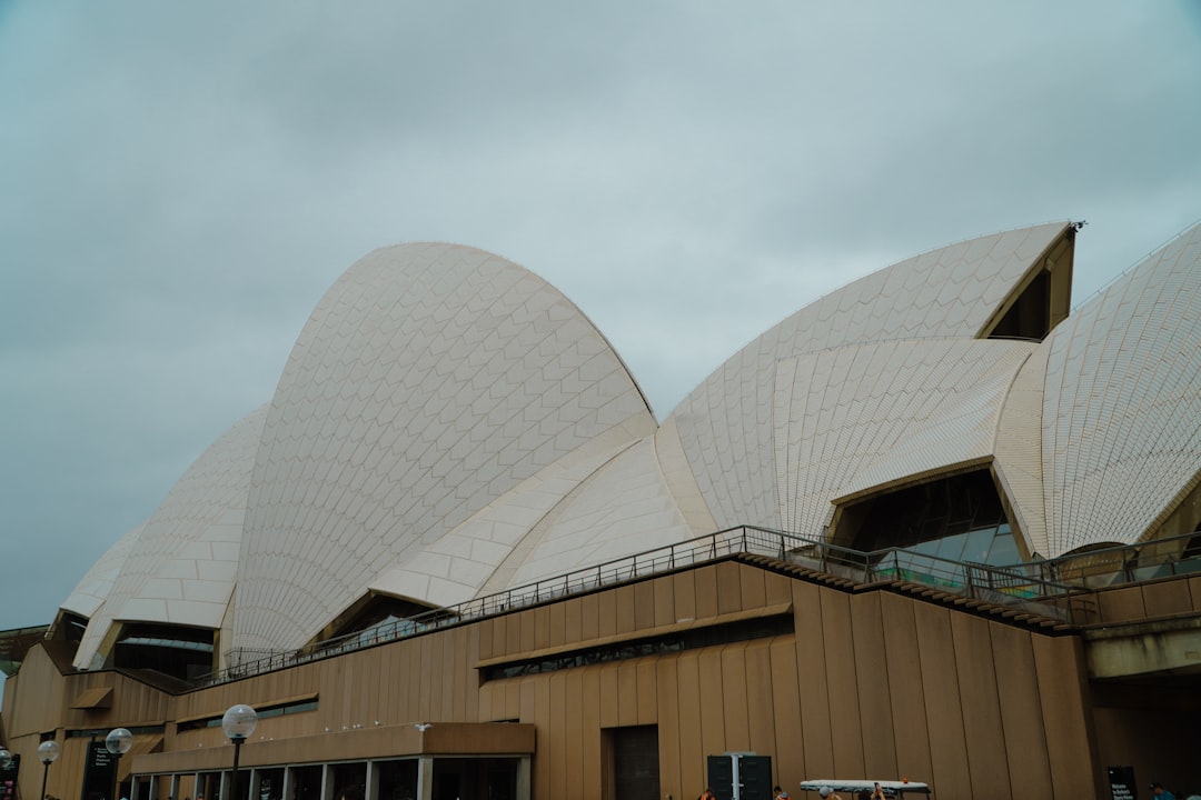 Opéra de Sydney : Un Chef-d'Œuvre Architectural - Bennelong Point | Secret World Trip Planner