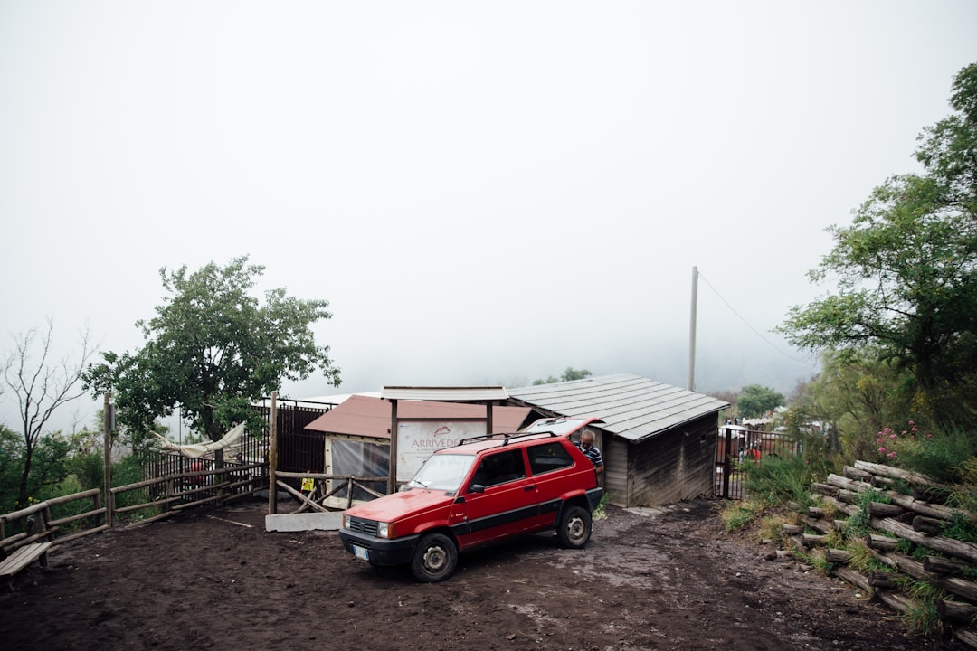 ヴェスヴィオ山探訪：歴史と自然の守護者 - Vesuvio | Secret World Trip Planner