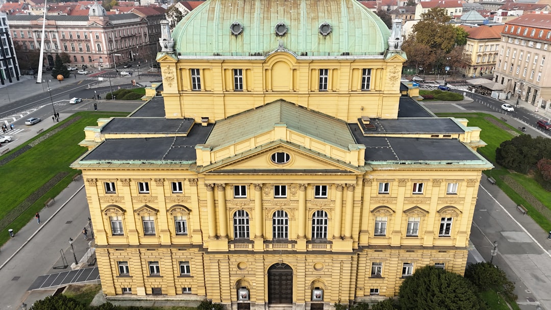 Museo delle Relazioni Interrotte: Amore e Perdita a Zagabria - 10000 | Secret World Trip Planner