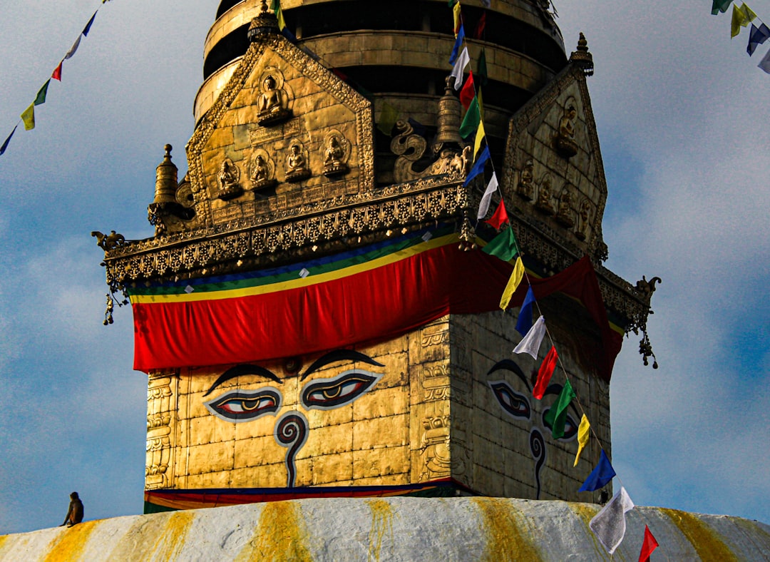 仏陀ストゥーパを発見：カトマンズの精神的旅 - Katmandu 44600 | Secret World Trip Planner
