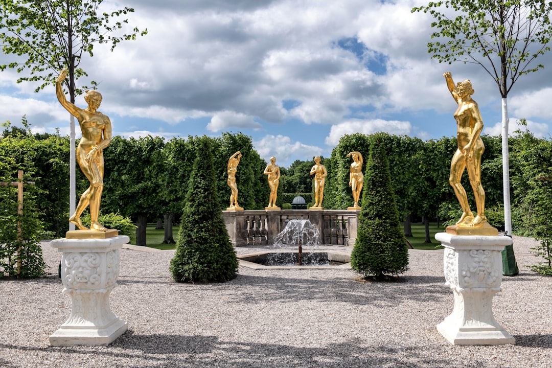 Giardini Reali di Herrenhausen: Un Paradiso Botanico a Hannover - Herrenhäuser Str. 4 | Secret World Trip Planner