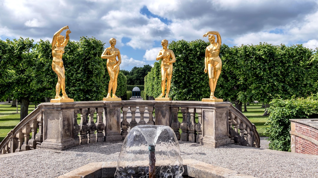 Jardins Royaux de Herrenhausen : Un Paradis Botanique - Herrenhäuser Str. 4 | Secret World Trip Planner