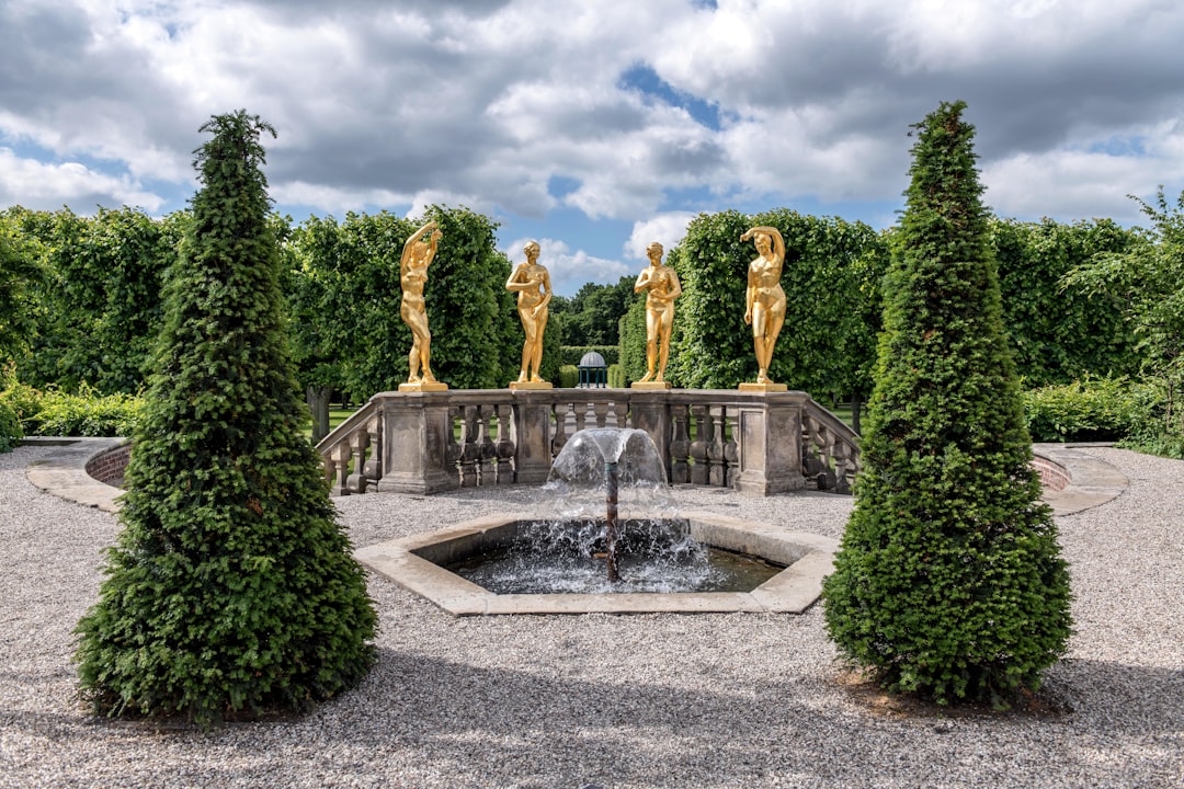 Giardini Reali de Herrenhausen: Un Paraíso Botánico - Herrenhäuser Str. 4 | Secret World Trip Planner
