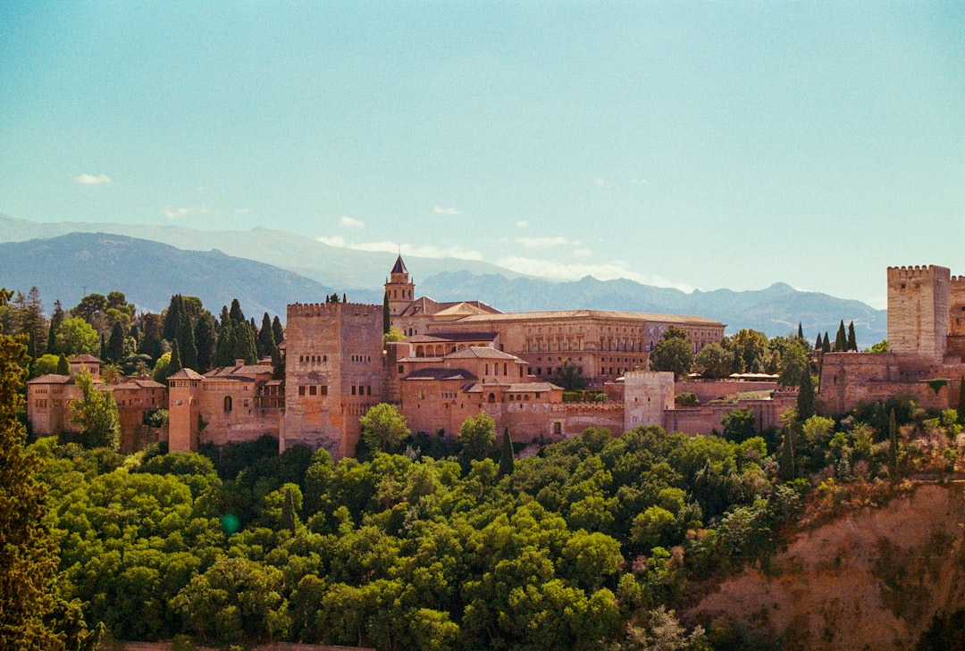 Hotel Alhambra Palace: Um Sonho Arquitetônico em Granada - Centro | Secret World Trip Planner