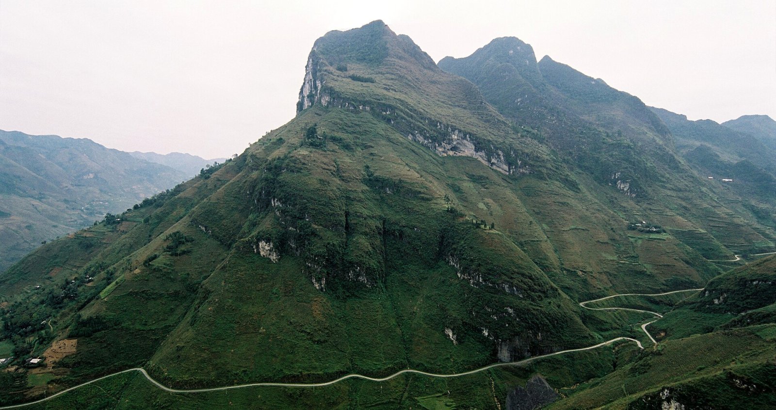 探索越南Mã Pí Lèng山口的魔力 | Secret World Trip Planner