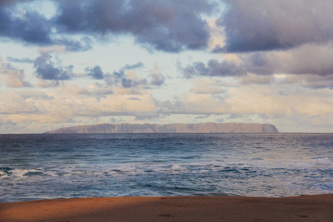 Playa de Pola: donde la historia y la naturaleza se unen - 52100 | Secret World Trip Planner
