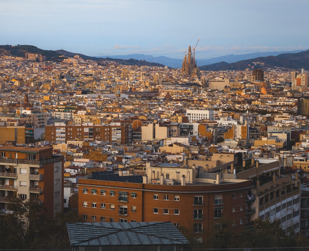Melhores apps de viagem 2026: Barcelona com Secret World - Barcellona | Secret World Trip Planner