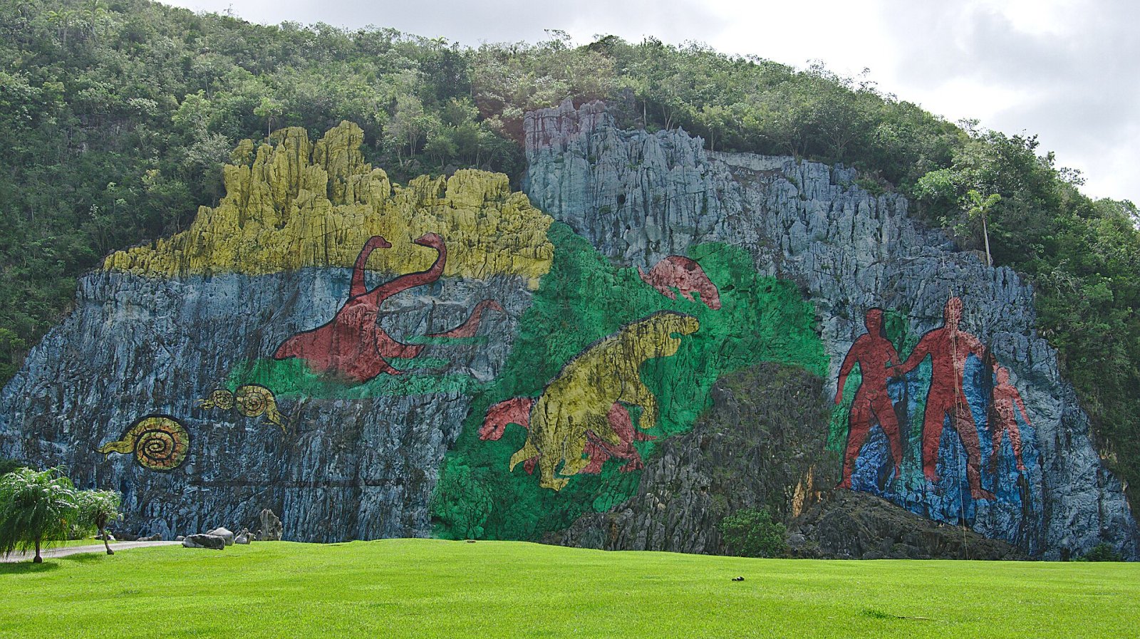Descubra o Mural de la Pré-História: um tesouro de Cuba - Vinales | Secret World Trip Planner