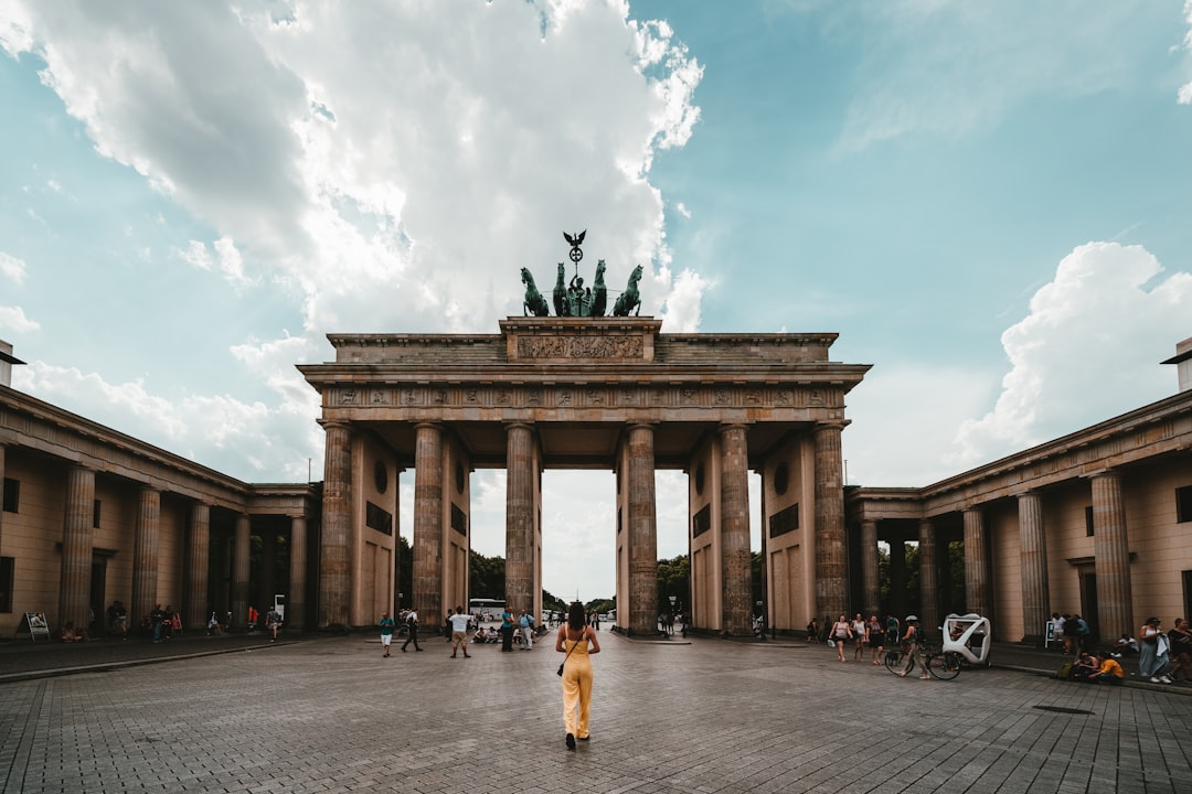 Descubre la Puerta de Brandeburgo: símbolo de Berlín - Berlin | Secret World Trip Planner