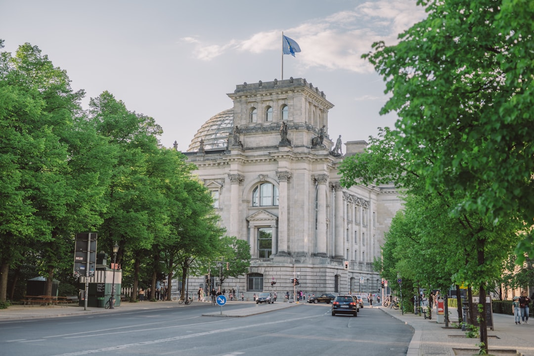 Descubre el Reichstag de Berlín: Historia y Cultura - Berlin | Secret World Trip Planner