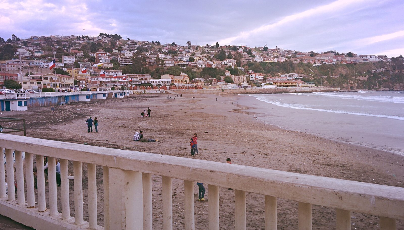 Descubre Playa Chica: una joya de la costa chilena - San Antonio | Secret World Trip Planner