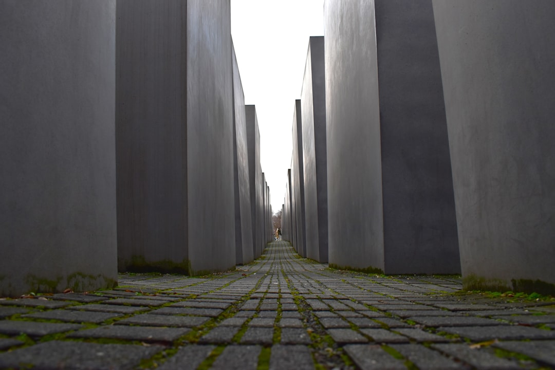 Memorial a los Judíos Asesinados de Europa: Un Lugar de Reflexión en Berlín - Berlin | Secret World Trip Planner