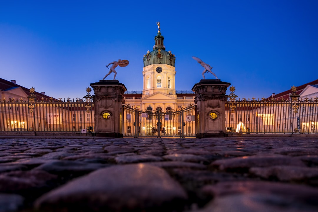 Scoprire Schloss Charlottenburg: Il Palazzo Barocco di Berlino - Berlin | Secret World Trip Planner