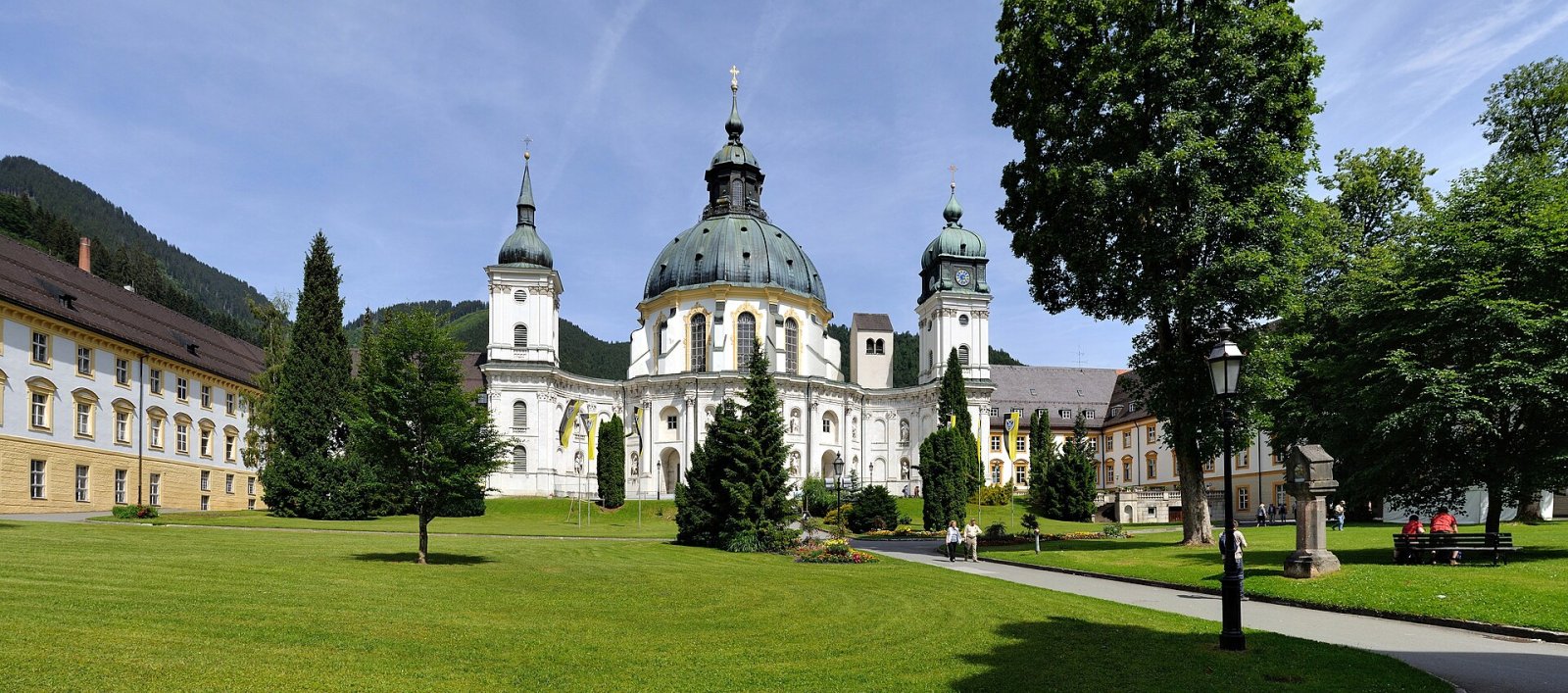 Entdecken Sie die Ettal Abbey: ein kulturelles Juwel in Bayern - Ettal | Secret World Trip Planner