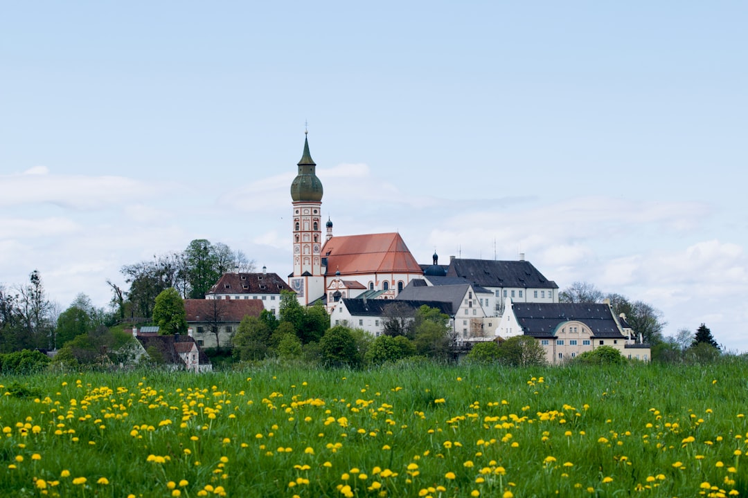 Откройте для себя аббатство Андехс: культурное сокровище Баварии - Andechs | Secret World Trip Planner