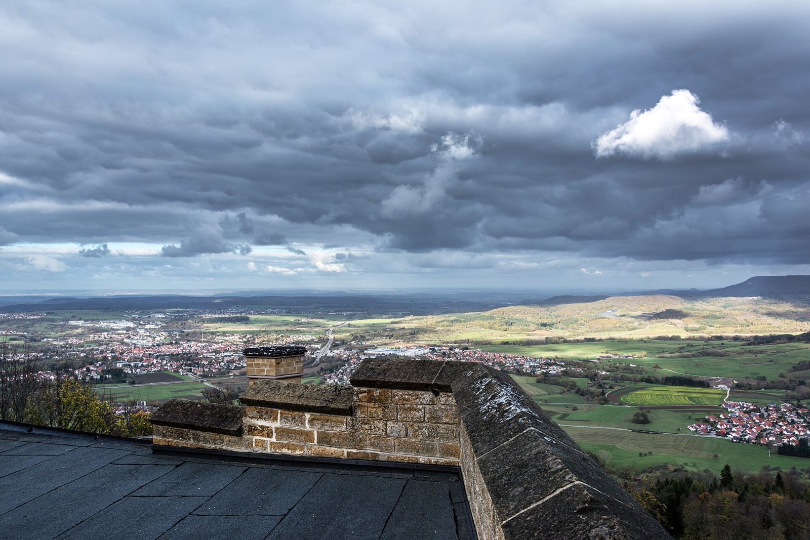 Burg Hohenzollern: Eine Reise zwischen Geschichte und Schönheit - Hechingen | Secret World Trip Planner