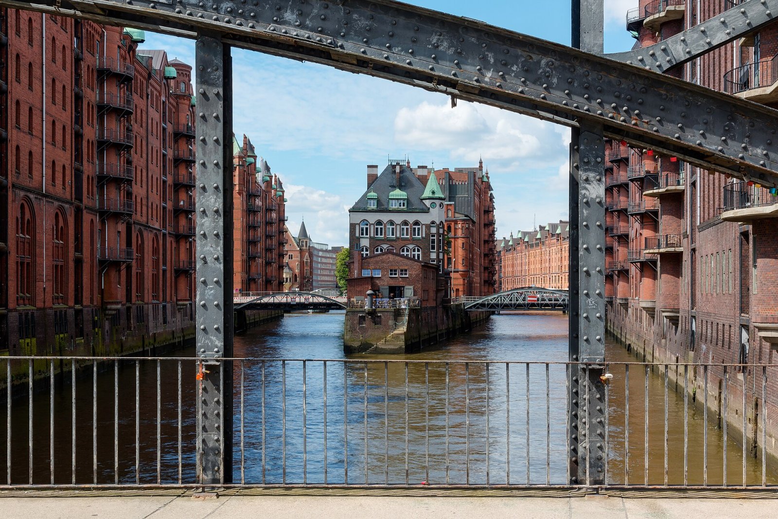 Descubriendo Hamburg Speicherstadt: Historia y Bellezas - Hamburg | Secret World Trip Planner