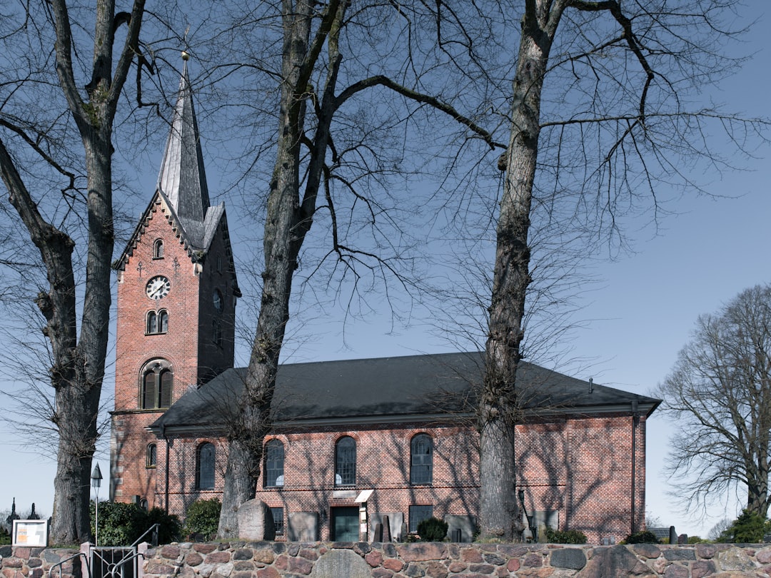 探索施莱斯维希大教堂：德国的文化瑰宝 - Schleswig | Secret World Trip Planner