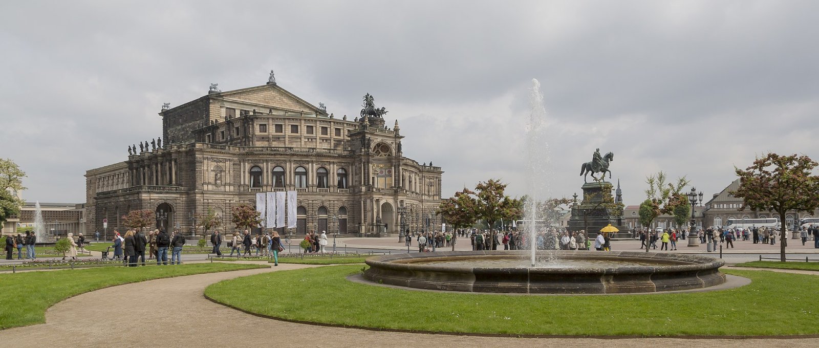 Découvrez la Semperoper de Dresde : un joyau culturel allemand - Dresden | Secret World Trip Planner