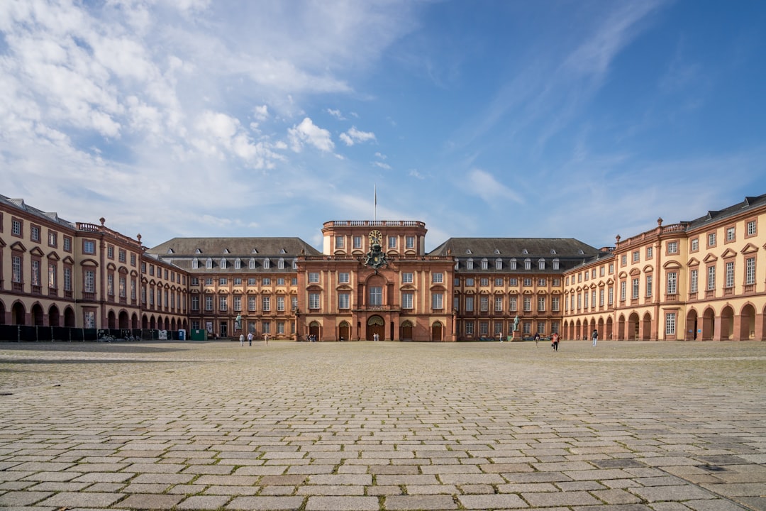 Château de Mannheim : Un Trésor Historique au Cœur de l'Allemagne - Mannheim | Secret World Trip Planner