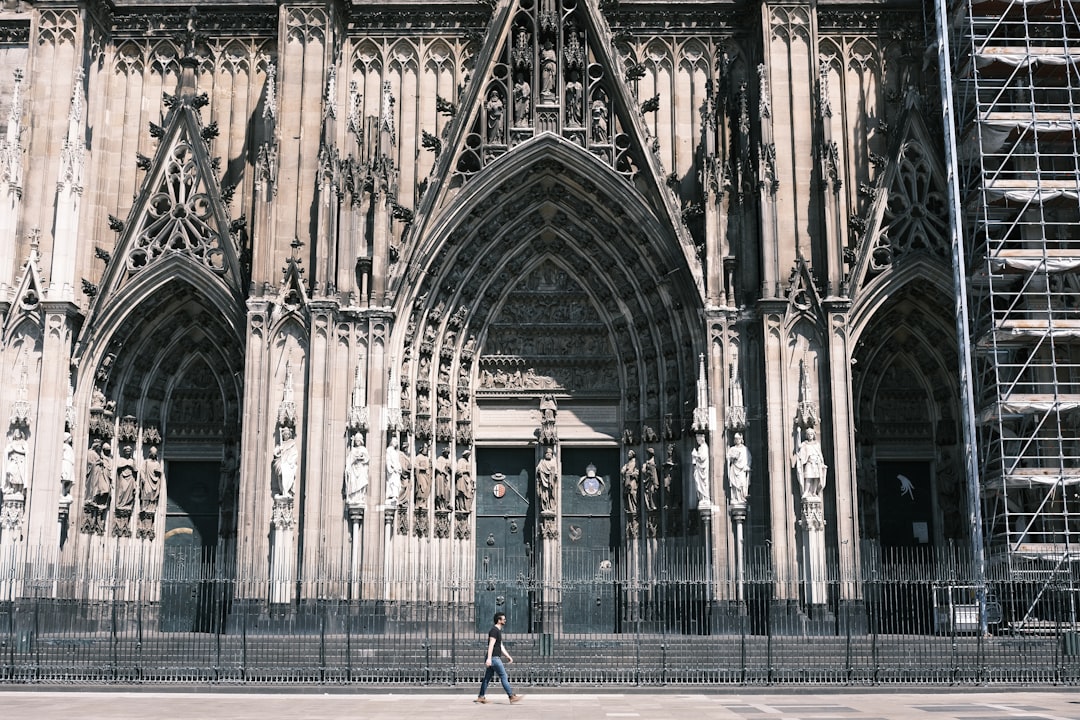 A Catedral de Colônia: Uma Obra-Prima de História e Arquitetura - Köln | Secret World Trip Planner
