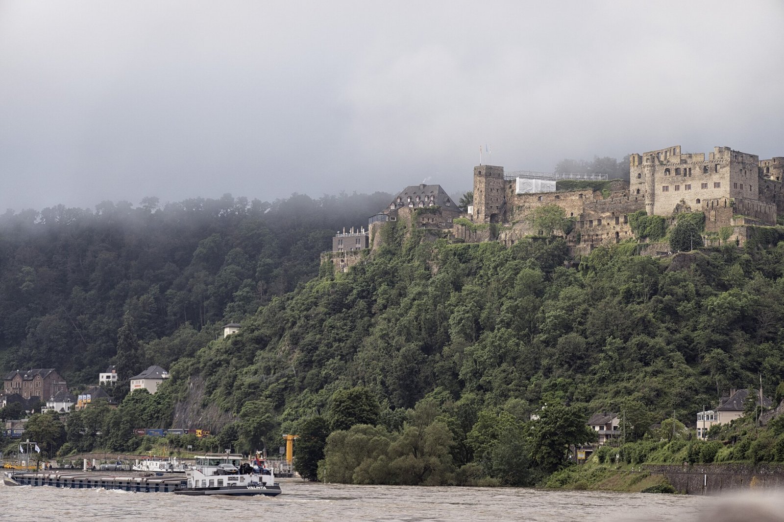 Entdecken Sie die Burg Rheinfels: Geschichte und Schönheit am Rhein - Sankt Goar | Secret World Trip Planner