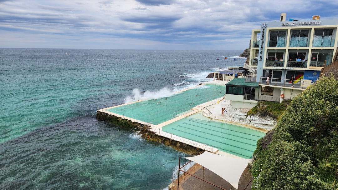 海上雕塑展：邦迪海岸的艺术之旅 - Bondi Beach Nuovo Galles del Sud 2026 | Secret World Trip Planner