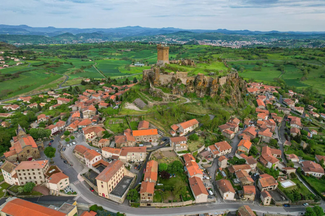 Descubra o Château de Polignac em Le Puy-en-Velay - Polignac | Secret World Trip Planner