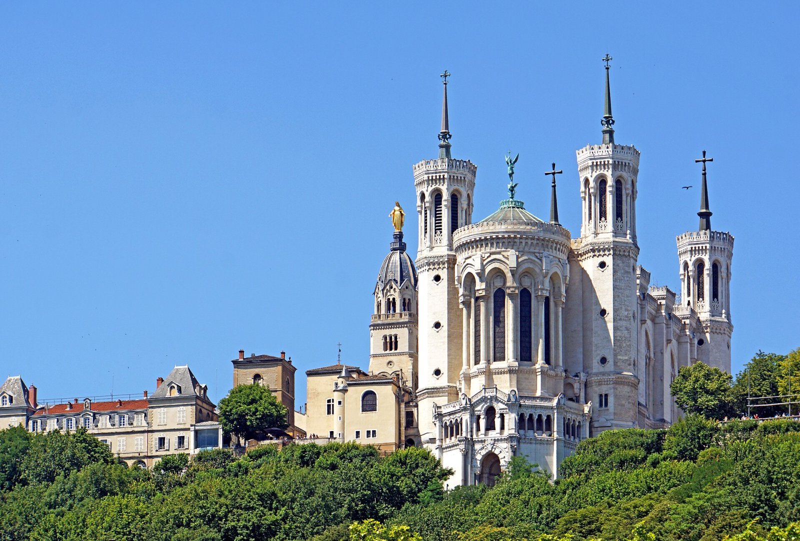 Découvrez la Basilique de Fourvière : un joyau de Lyon - Lyon | Secret World Trip Planner