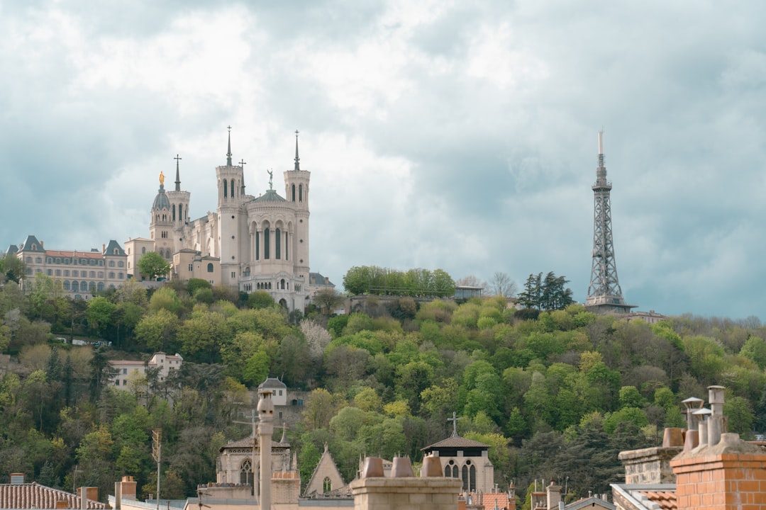 Descubre la Basilique de Fourvière: una joya de Lyon - Lyon | Secret World Trip Planner