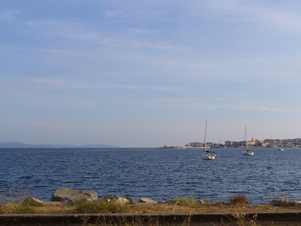 Entdecken Sie den Golfe d'Ajaccio: Ein Naturjuwel Korsikas - 8 Bd Pascal Rossini | Secret World Trip Planner