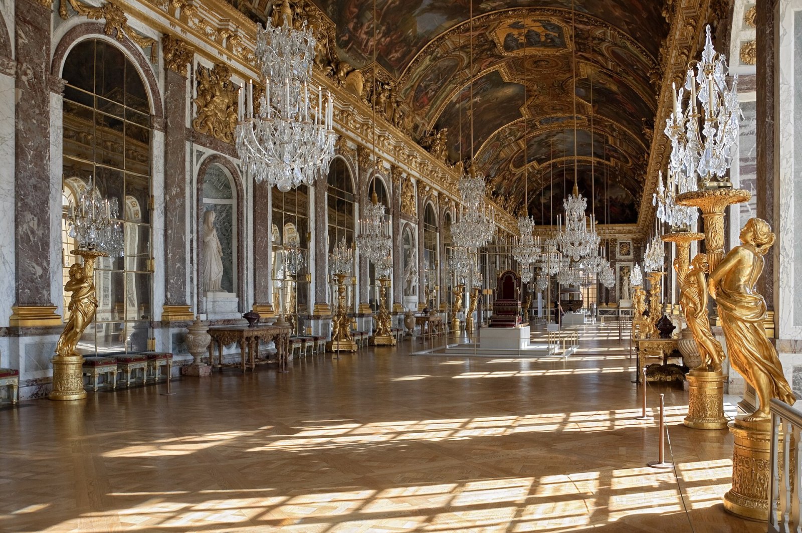 Descubre el Palacio de Versalles: Historia y Belleza Atemporal - Versailles | Secret World Trip Planner