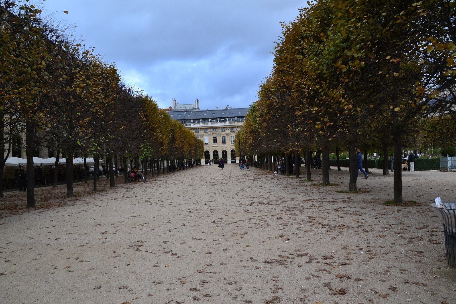 Palais Royal: Historia y Belleza en el Corazón de París - Paris | Secret World Trip Planner