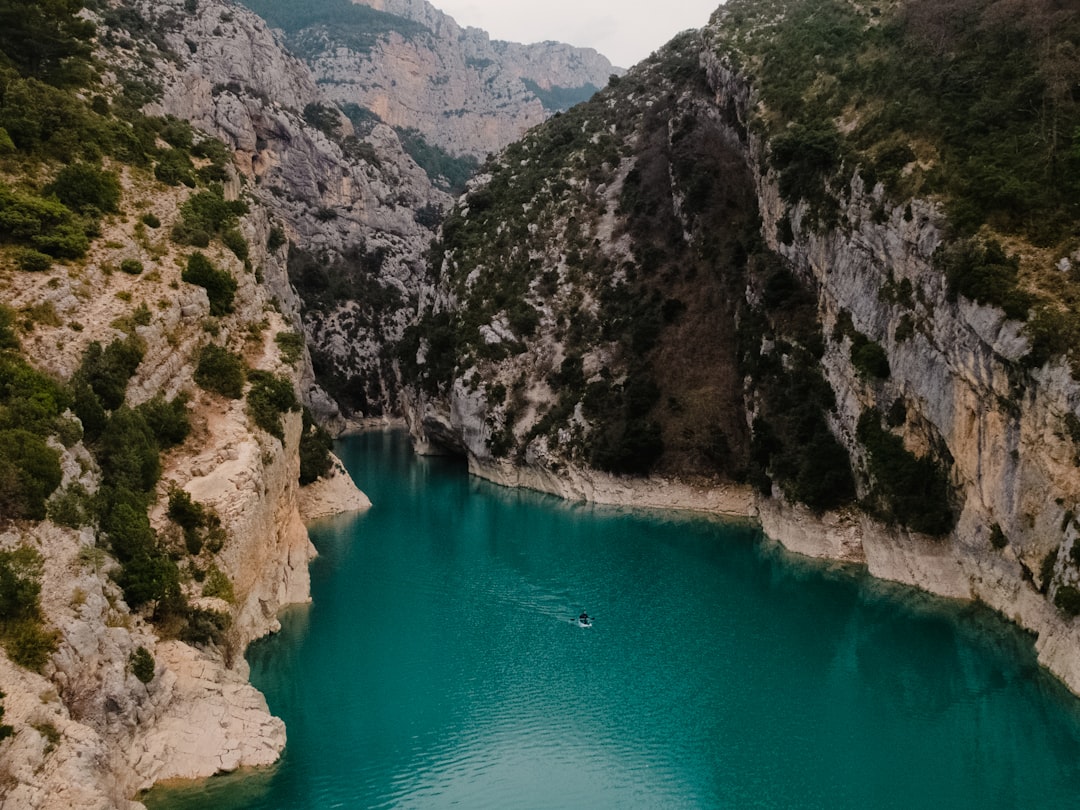 Gorges du Verdon: un paradiso naturale in Provenza - Aiguines | Secret World Trip Planner