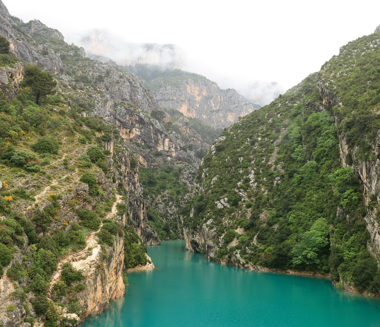 圣克罗瓦湖：普罗旺斯的自然瑰宝 - Sainte-Croix-du-Verdon | Secret World Trip Planner