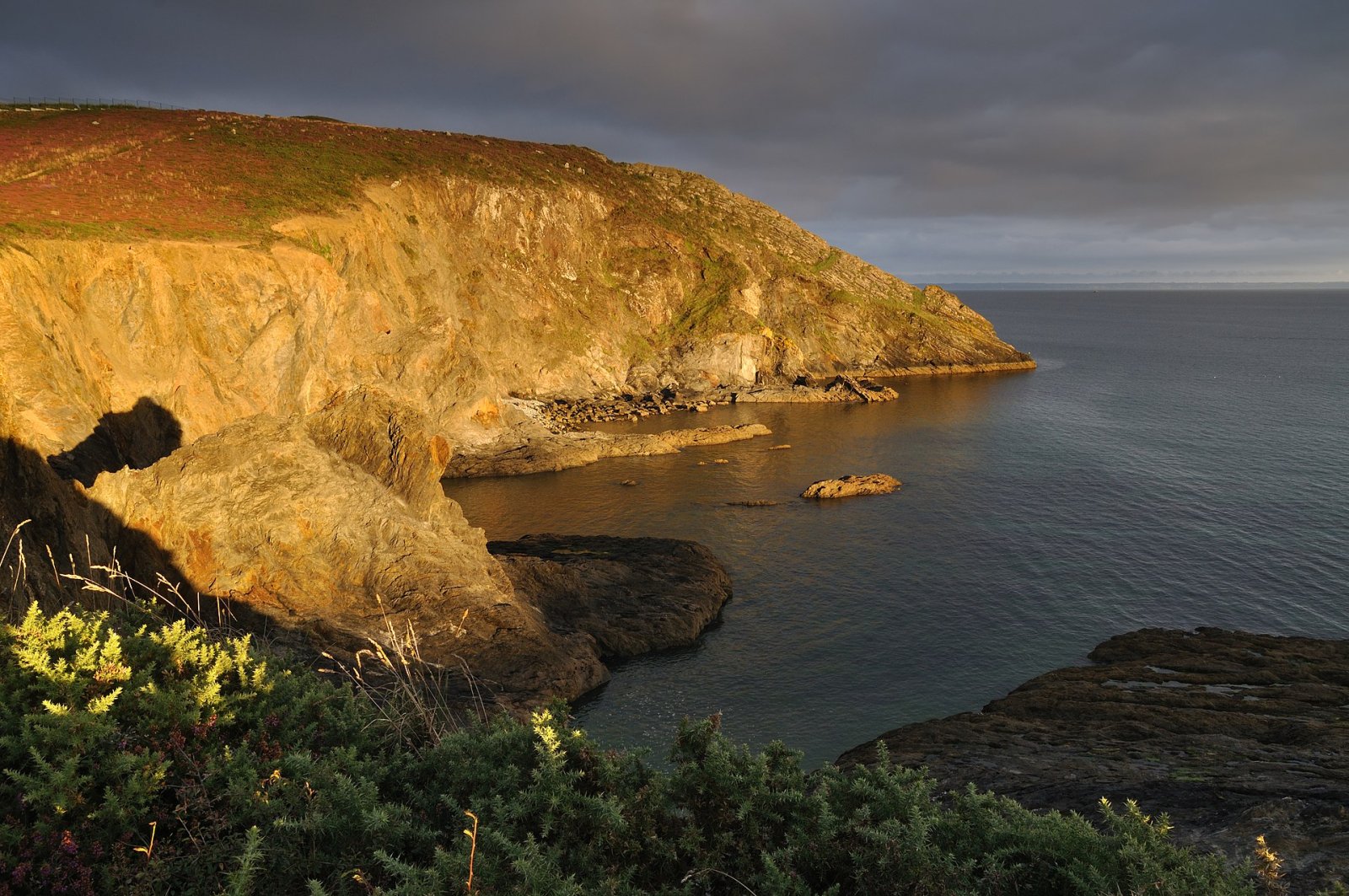 Descubre la Presqu'île de Crozon: Naturaleza y Cultura en Bretaña - Vendeuvre-sur-Barse | Secret World Trip Planner