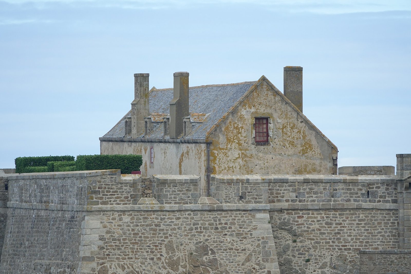 Descubra os Remparts de Saint-Malo: História e Beleza da Bretanha - Pecqueuse | Secret World Trip Planner
