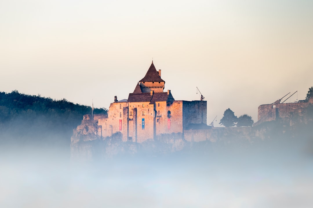 Descubra o Encanto do Château de Castelnaud na França - Castelnaud-la-Chapelle | Secret World Trip Planner