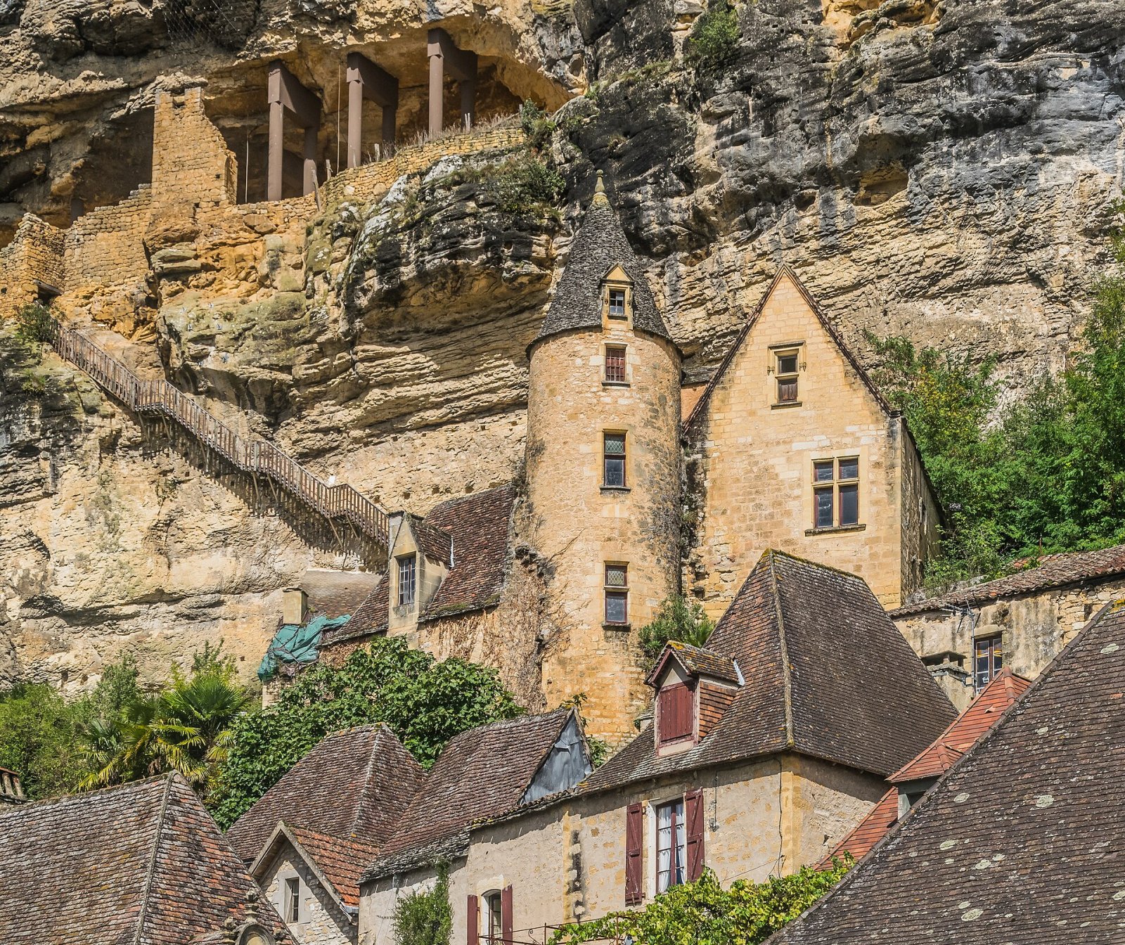 Descubra La Roque-Gageac: Uma joia da Nouvelle-Aquitaine - La Roque-Gageac | Secret World Trip Planner