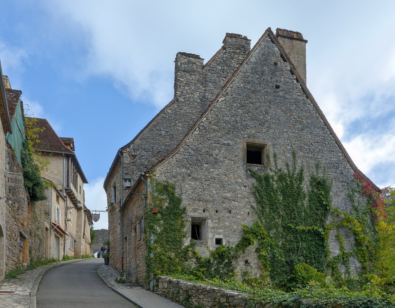 Рокамадур: жемчужина французской культуры в сердце Окситании - Rocamadour | Secret World Trip Planner