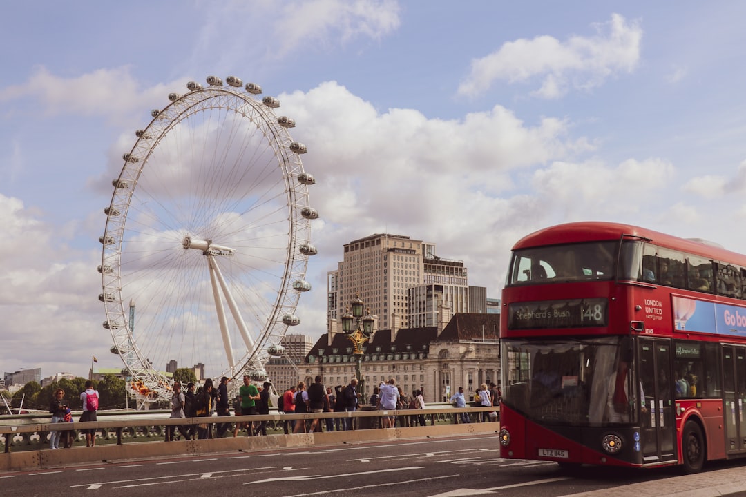Secret World vs Google Trips : Le Meilleur Planificateur de Voyage à Londres - Londra | Secret World Trip Planner