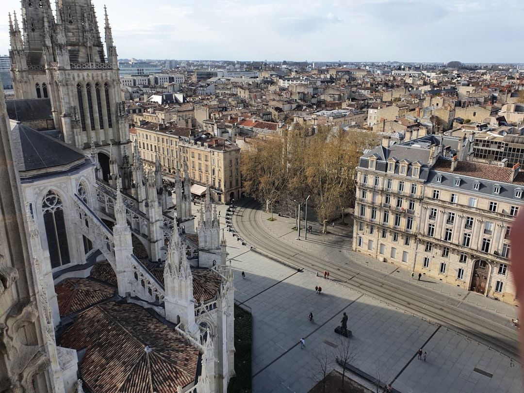보르도의 카테드랄 생트 앙드레: 신고전주의의 보석 - Saint-Germain-et-Mons | Secret World Trip Planner